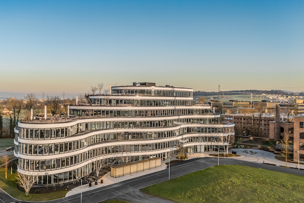 Partners Group geht Vertriebspartnerschaft mit Bank of East Asia ein