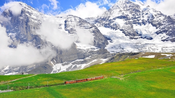 Jungfraujoch unter den Top 10: Wo sich die Reise laut Millionen Bewertungen wirklich lohnt
