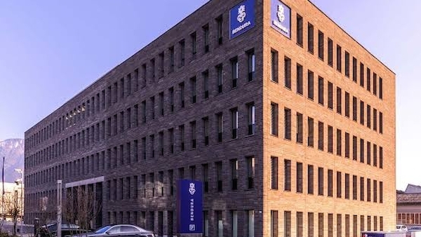 Bendura Bank steigert Halbjahresgewinn und verzeichnet starken Neugeldzufluss