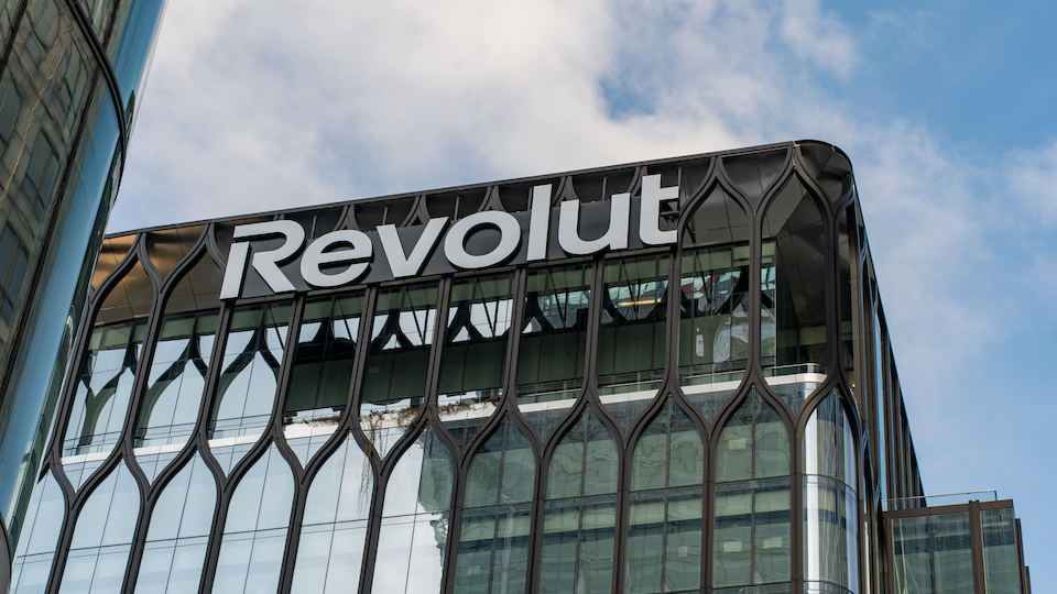 Revolut hat eine Banklizenz in der Schweiz beantragt (Bild: Adobe Stock)