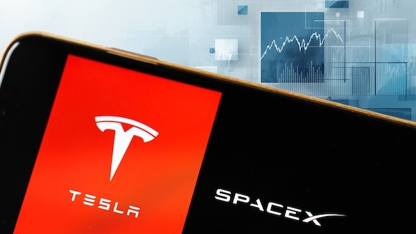 SpaceX und Tesla prüfen eine Fusion – was heisst das aus der Sicht der Anleger?