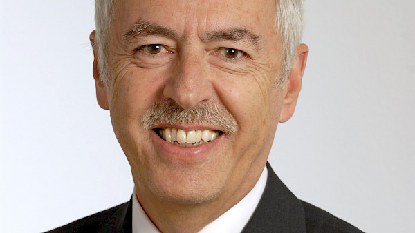 Urs P. Roth übernimmt 2012 Amt als FMA-Präsident