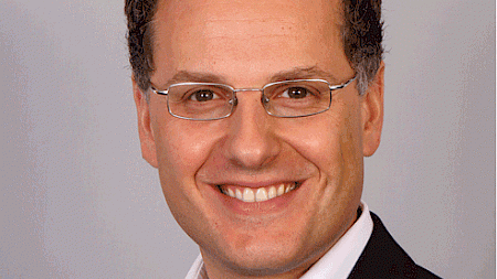 Thanos Papasavvas, Stratege für festverzinsliche Wertpapiere und Währungen bei Investec Asset Management